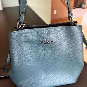 Coach Blue Leather Shoulder Bag with Detachable Strap